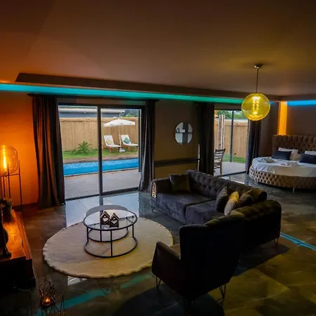 Hotel Honey 7 4*