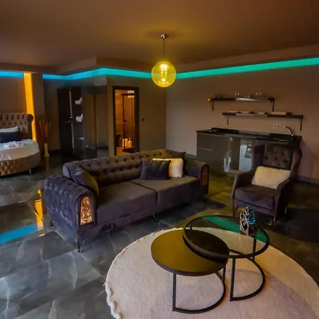 Hotel Honey 7